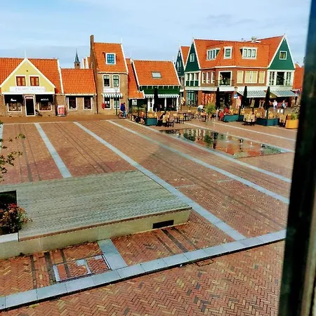 Noemie's House * Volendam